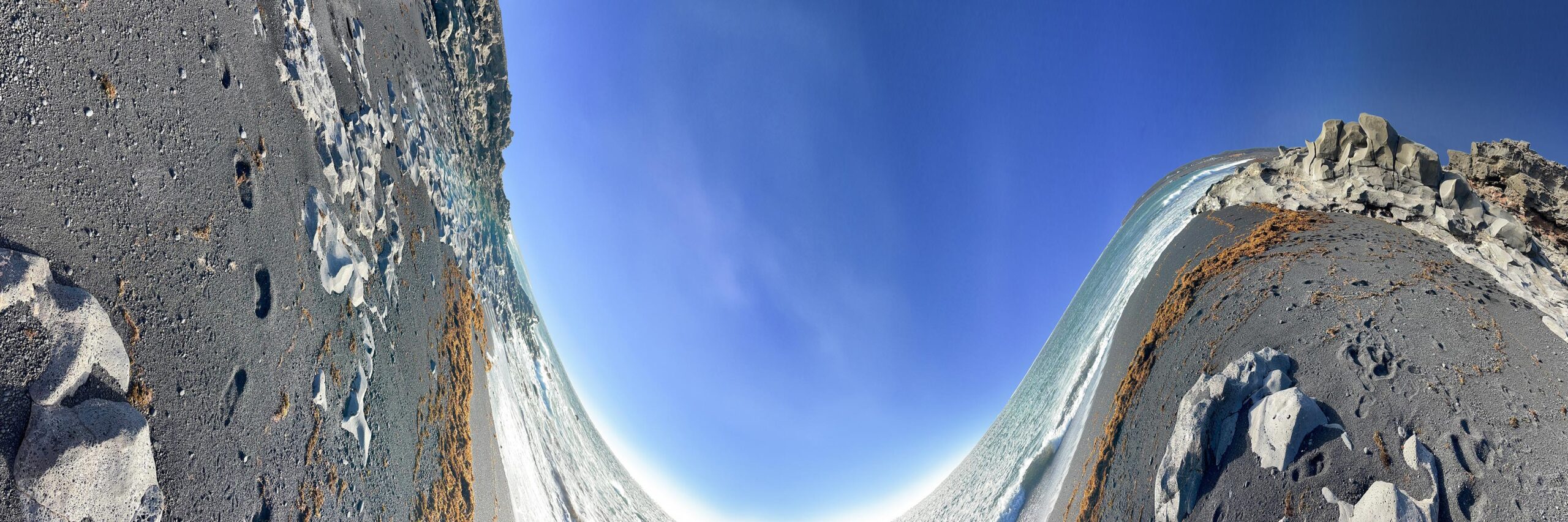 PLAYA DE JANUBIO, YAIZA
Aug 27th, 2023
Apple iPhone 12 Pro - 4.2mm f/1.6, ISO 64
28°55'49.89"N 13°49'44.47"W